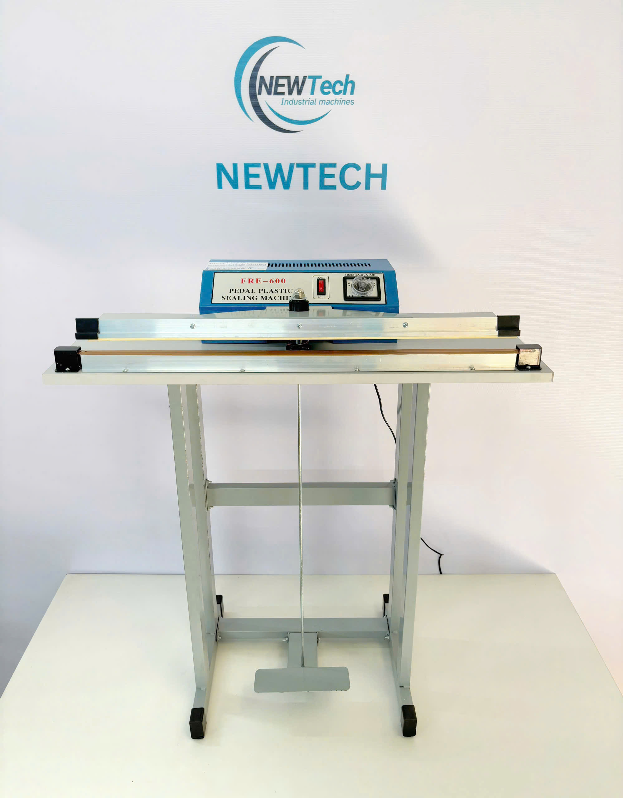 Máy hàn miệng túi dập chân FRE-600